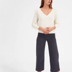 Everlane Cream Cashmere V-Neck Sweater